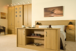 0016-Dover_Lisa_Oak_Roomset-scaled